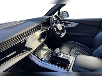 Used Audi Q7 2022 for sale - 76459863: Photo