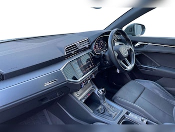 Used Audi Q3 2020 for sale - 76515613: Photo