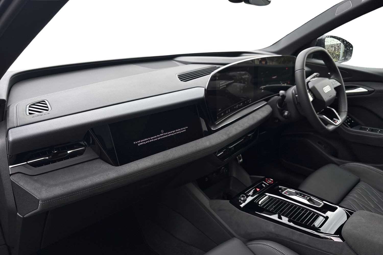 Used Audi Q6 e-tron 2025 for sale - 76298399: Photo 2