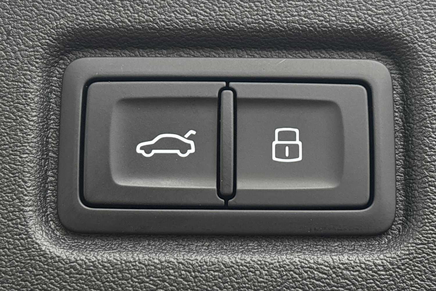 Used Audi Q6 e-tron 2025 for sale - 76298399: Photo 21