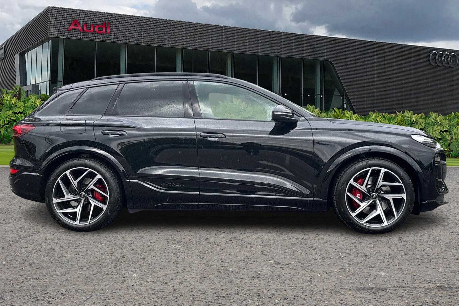 Used Audi Q6 e-tron 2025 for sale - 76298399: Photo 4