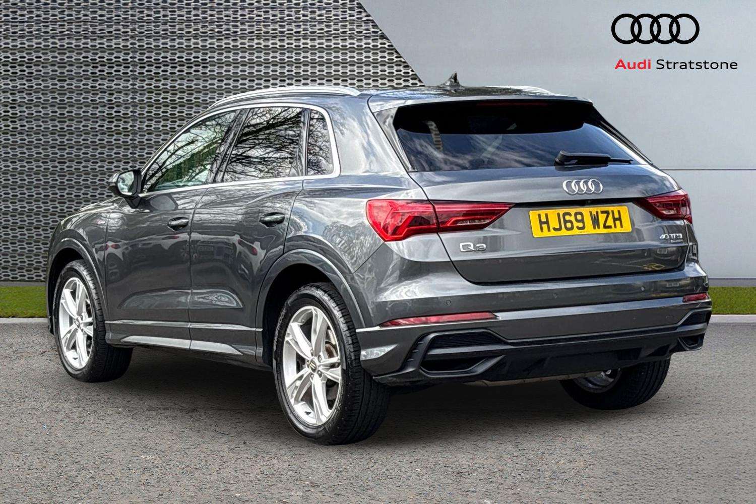 Used Audi Q3 2019 for sale - 78119165: Photo 3
