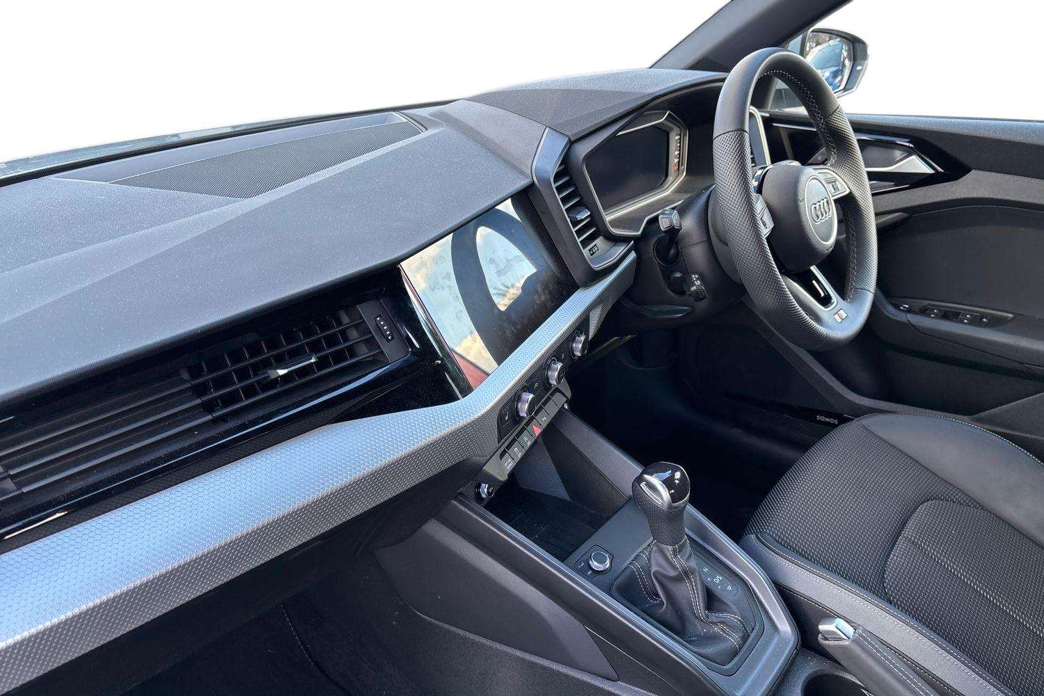 Used Audi A1 for sale - 77194706: Photo 2