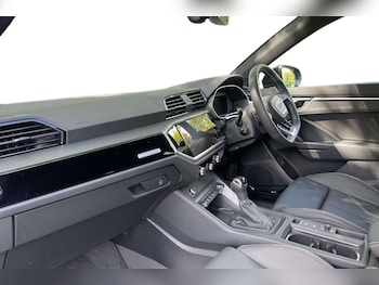 Used Audi Q3 2025 for sale - 76401214: Photo