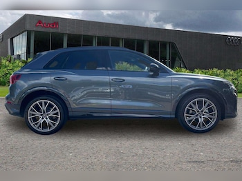 Used Audi Q3 2025 for sale - 76401214: Photo
