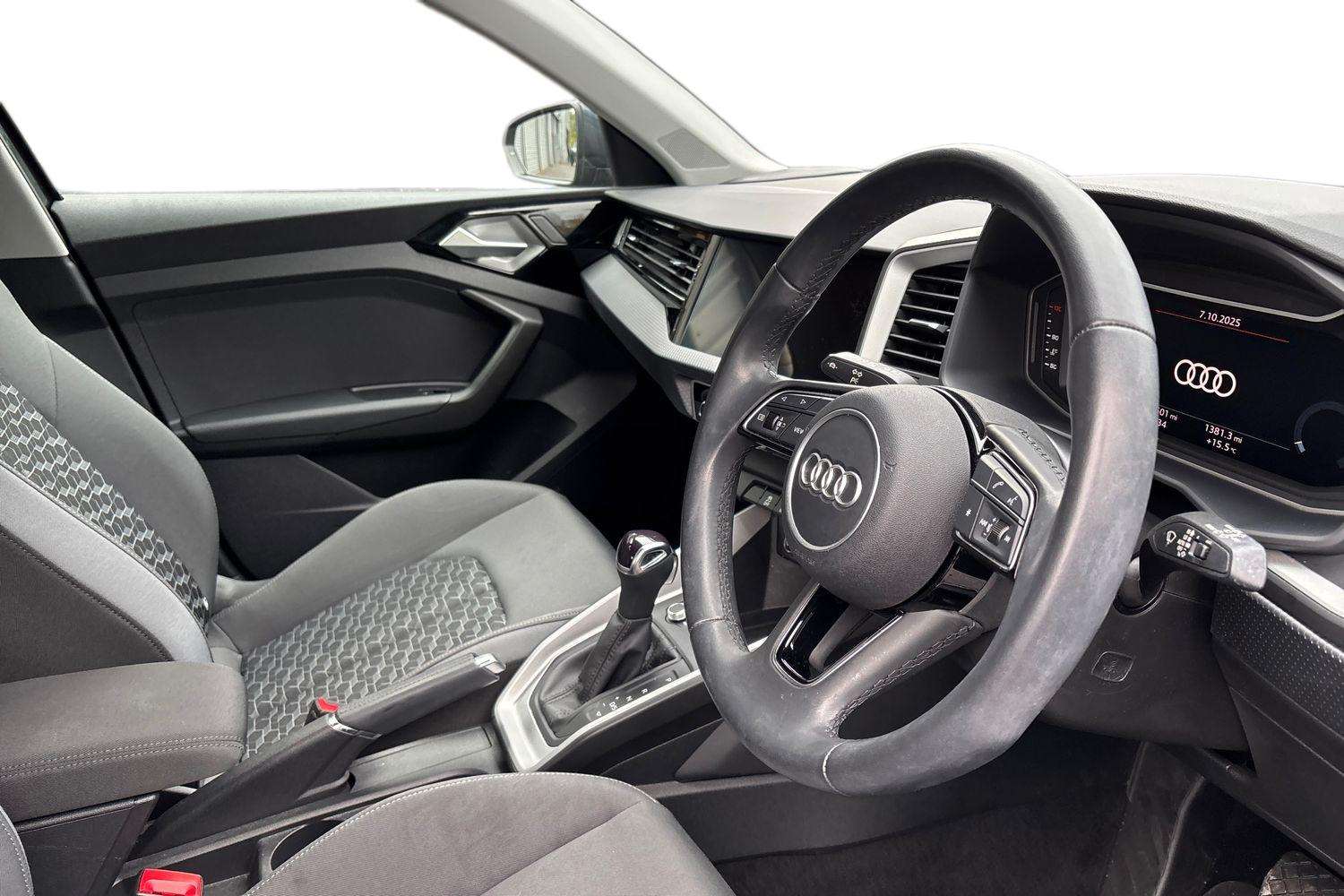 Used Audi A1 2023 for sale - 77068543: Photo 2