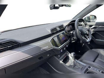 Used Audi Q3 2024 for sale - 79282360: Photo