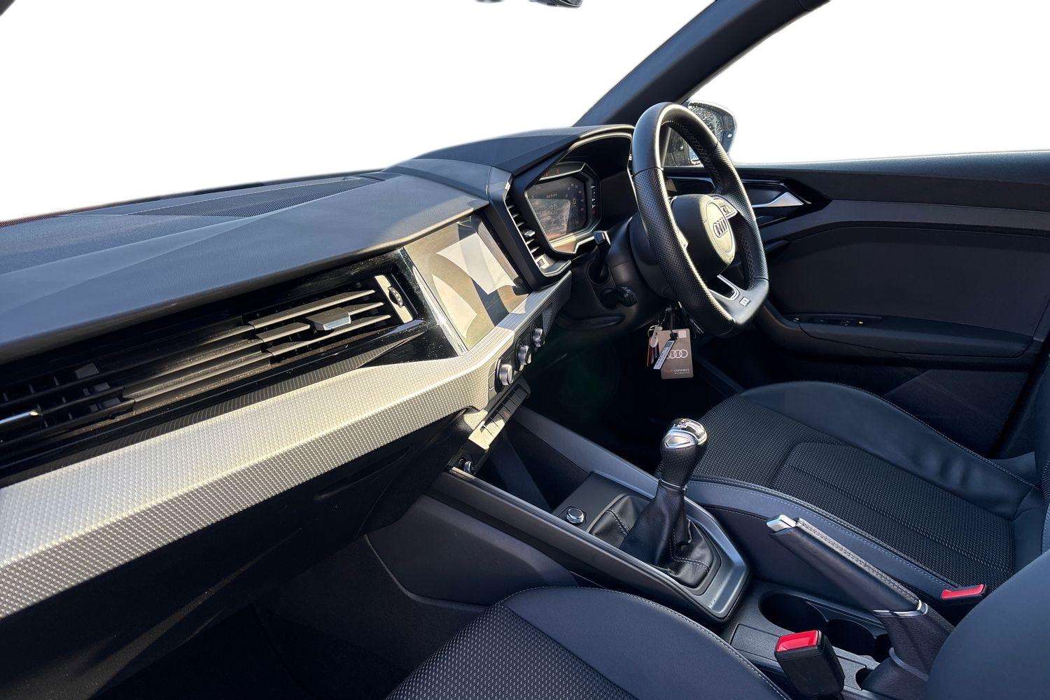 Used Audi A1 2023 for sale - 76442405: Photo 2