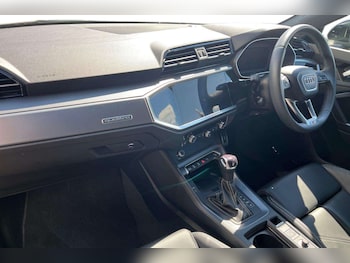 Used Audi Q3 2024 for sale - 78407347: Photo