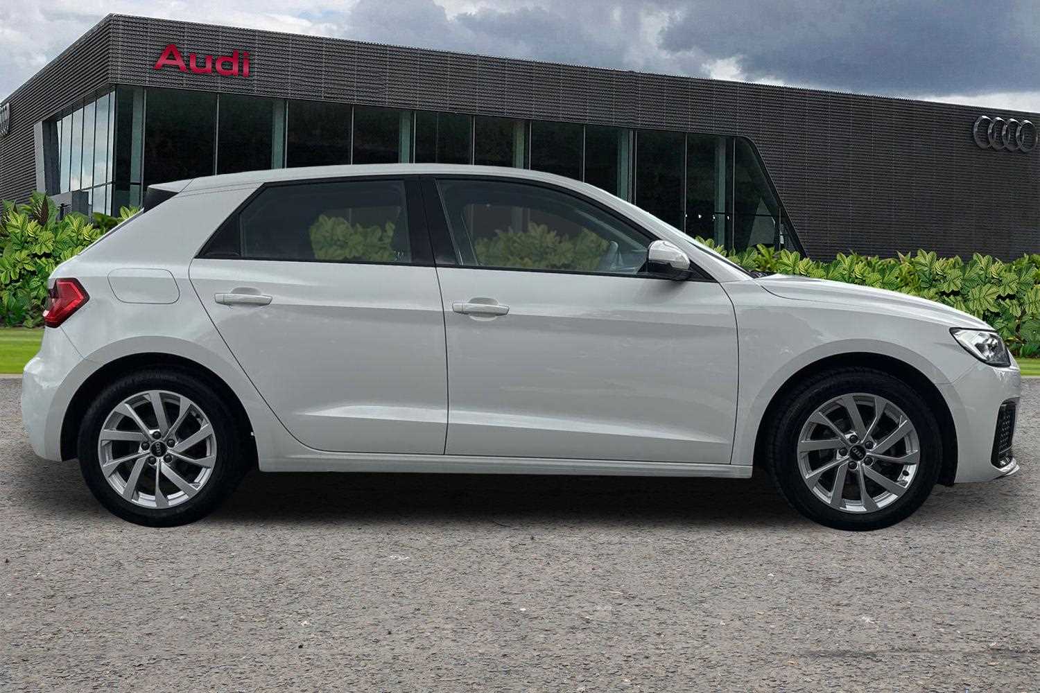 Used Audi A1 2023 for sale - 76125948: Photo 4