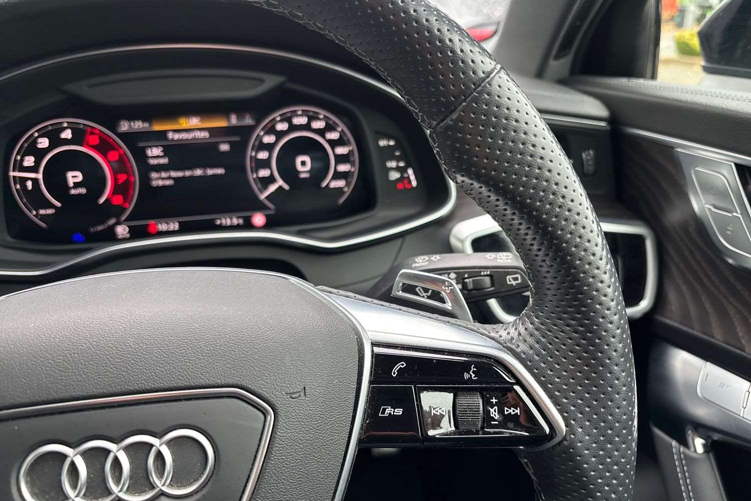 Used Audi RS6 2023 for sale - 76401421: Photo 17