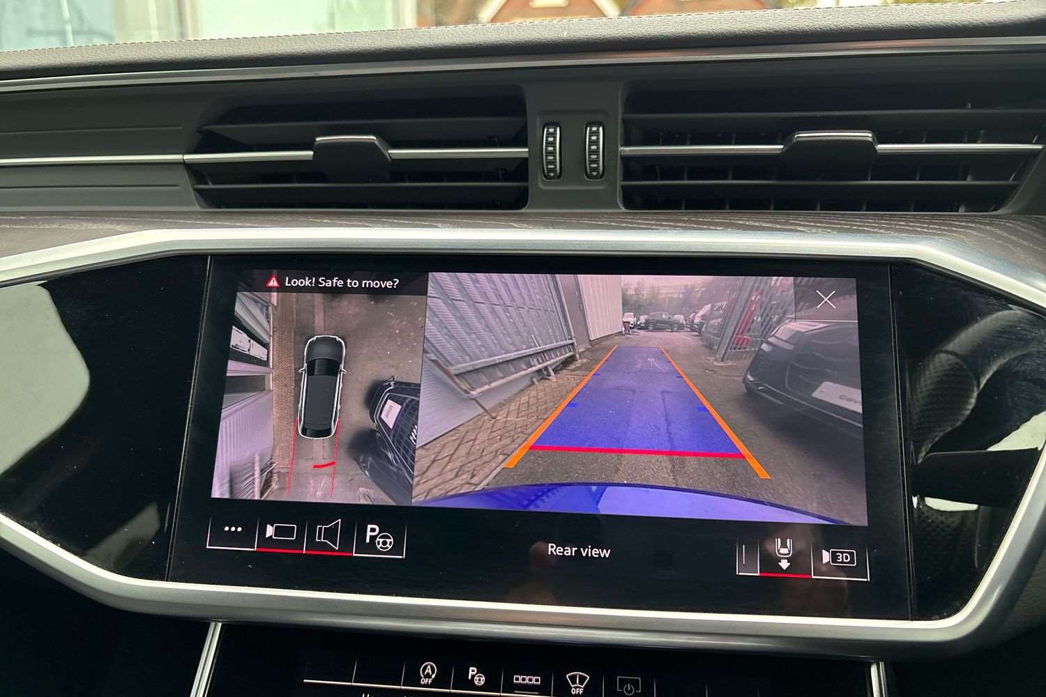 Used Audi RS6 2023 for sale - 76401421: Photo 31