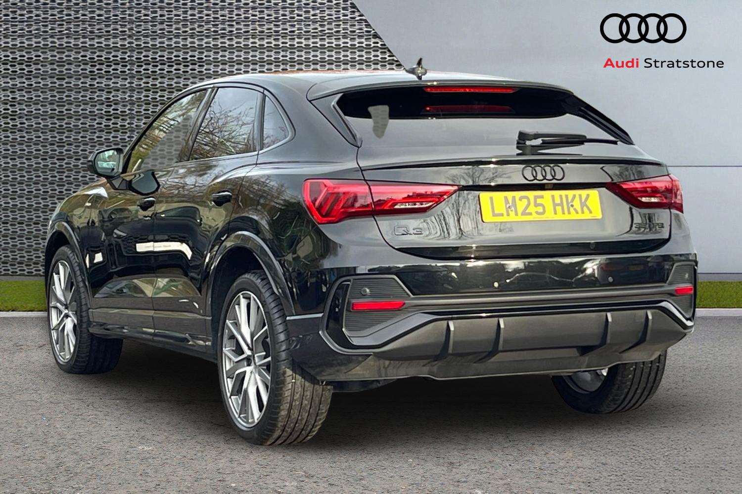 Used Audi Q3 2025 for sale - 77032157: Photo 3