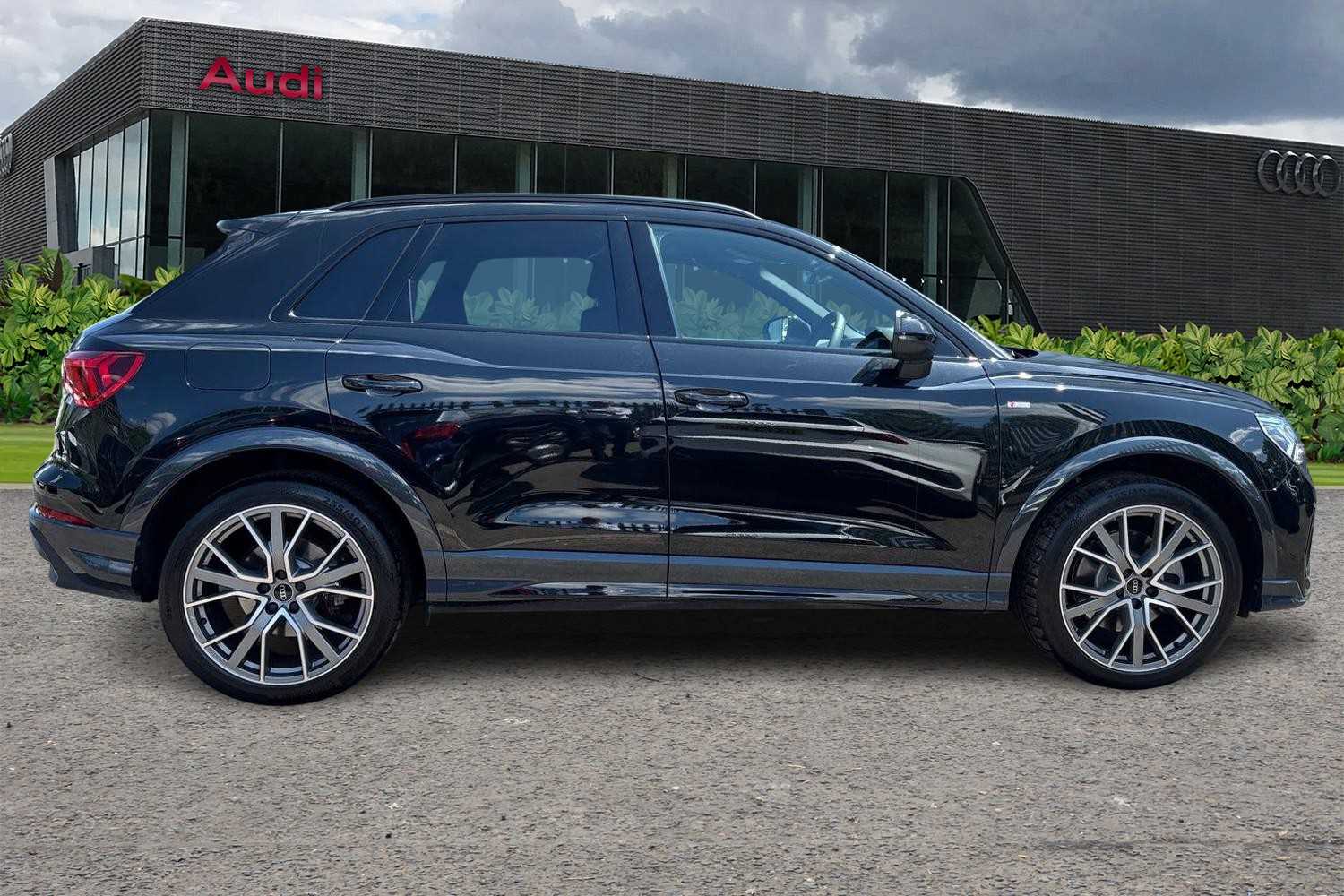 Used Audi Q3 2024 for sale - 76113527: Photo 4