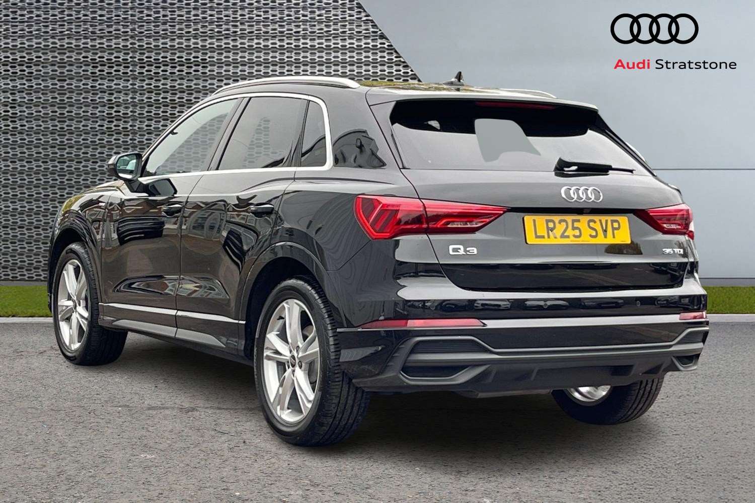 Used Audi Q3 2025 for sale - 76262360: Photo 3