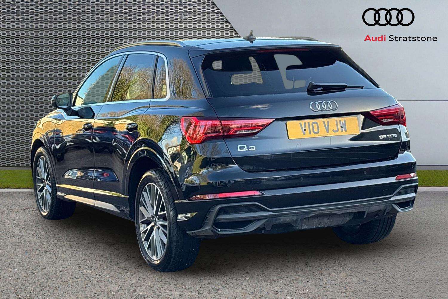 Used Audi Q3 2024 for sale - 76789406: Photo 3