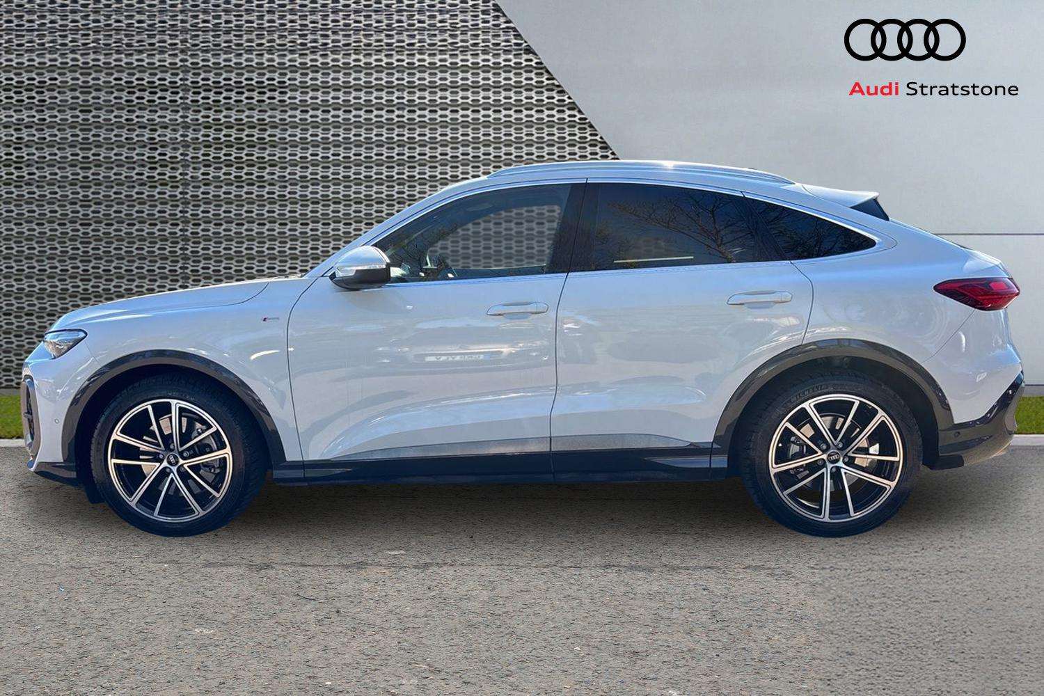 Used Audi Q5 2025 for sale - 77942859: Photo 8