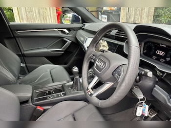 Used Audi Q3 2025 for sale - 76310707: Photo 2