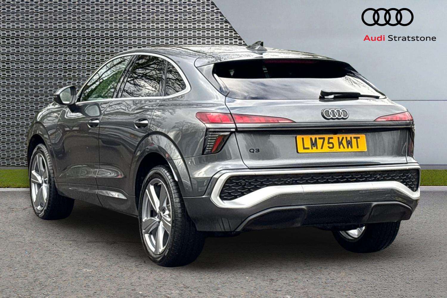 Used Audi Q3 2025 for sale - 77526928: Photo 3