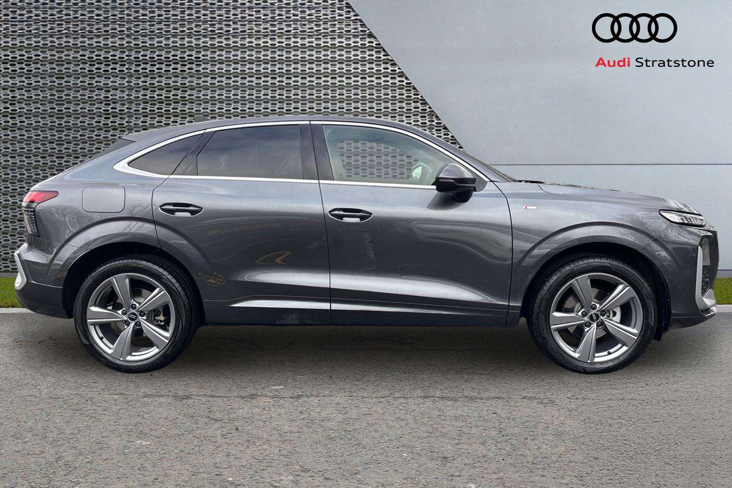 Used Audi Q3 2025 for sale - 77526928: Photo 4