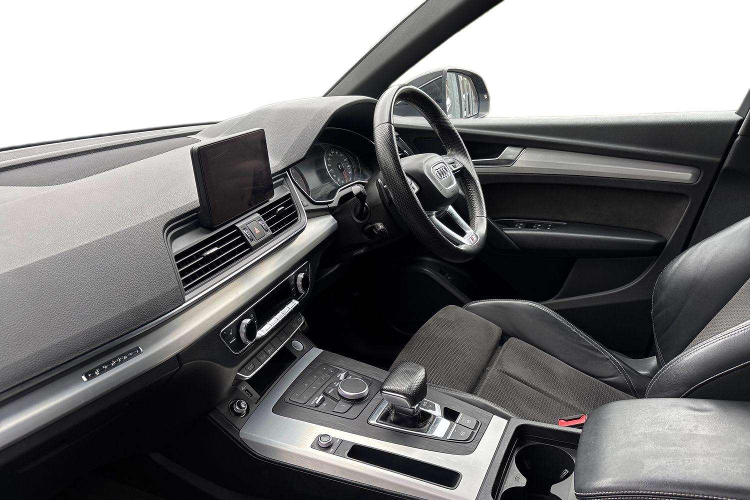 Used Audi Q5 2019 for sale - 76141877: Photo 2