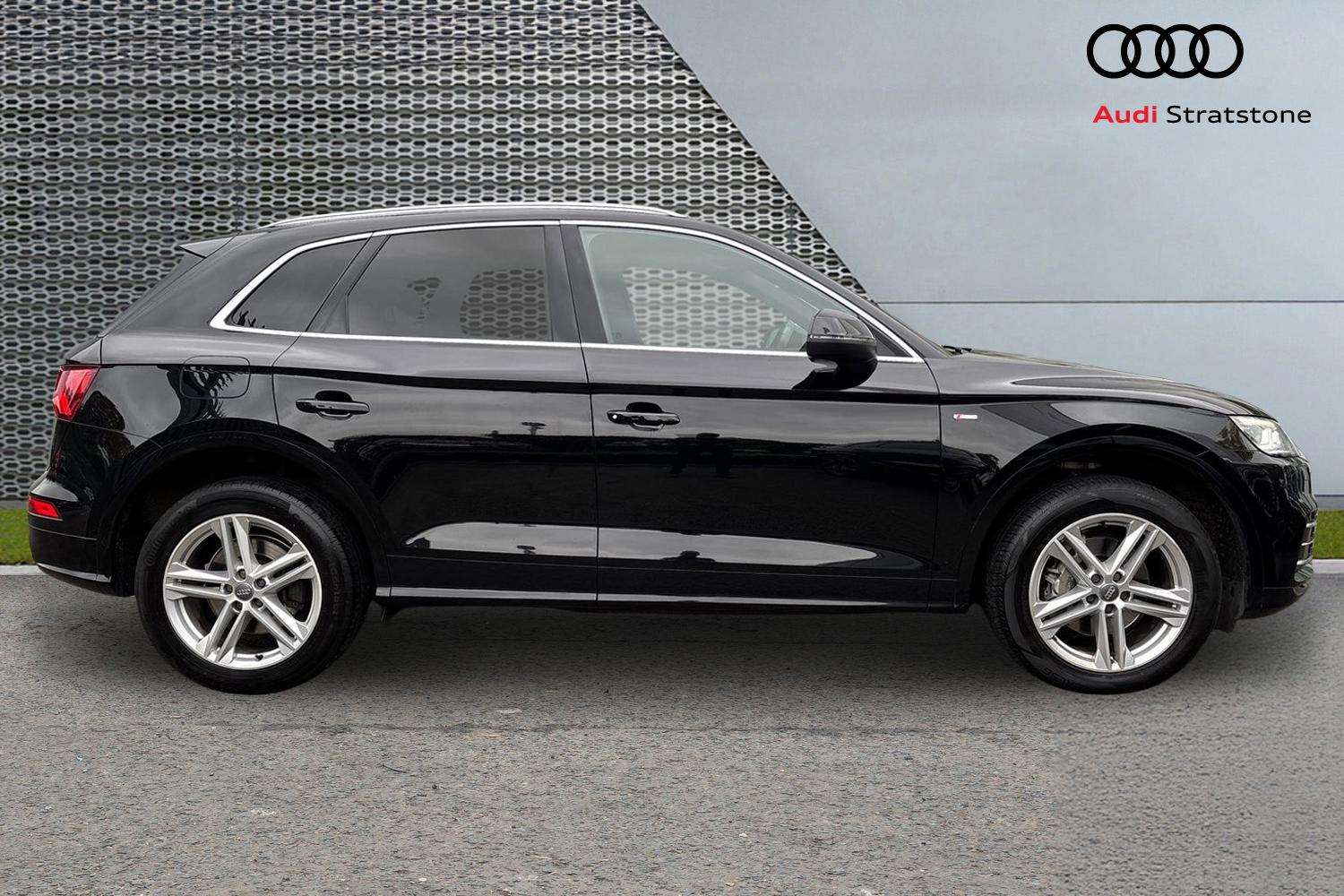 Used Audi Q5 2019 for sale - 76141877: Photo 4