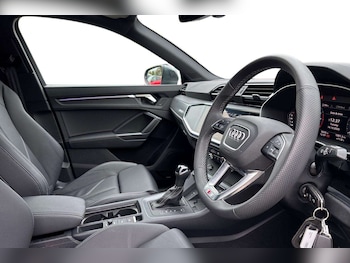 Used Audi Q3 2024 for sale - 76262396: Photo