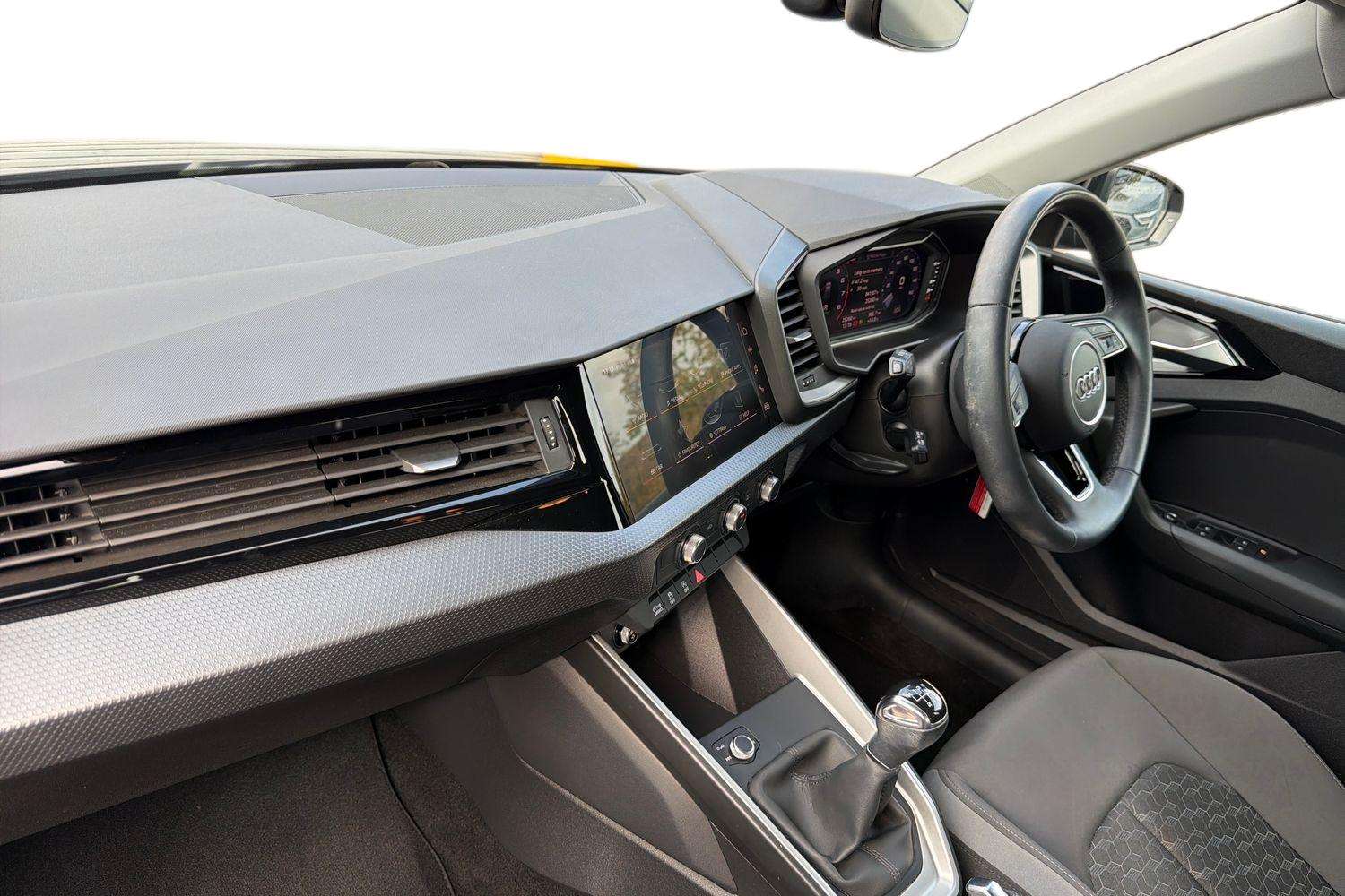 Used Audi A1 2023 for sale - 76540770: Photo 2