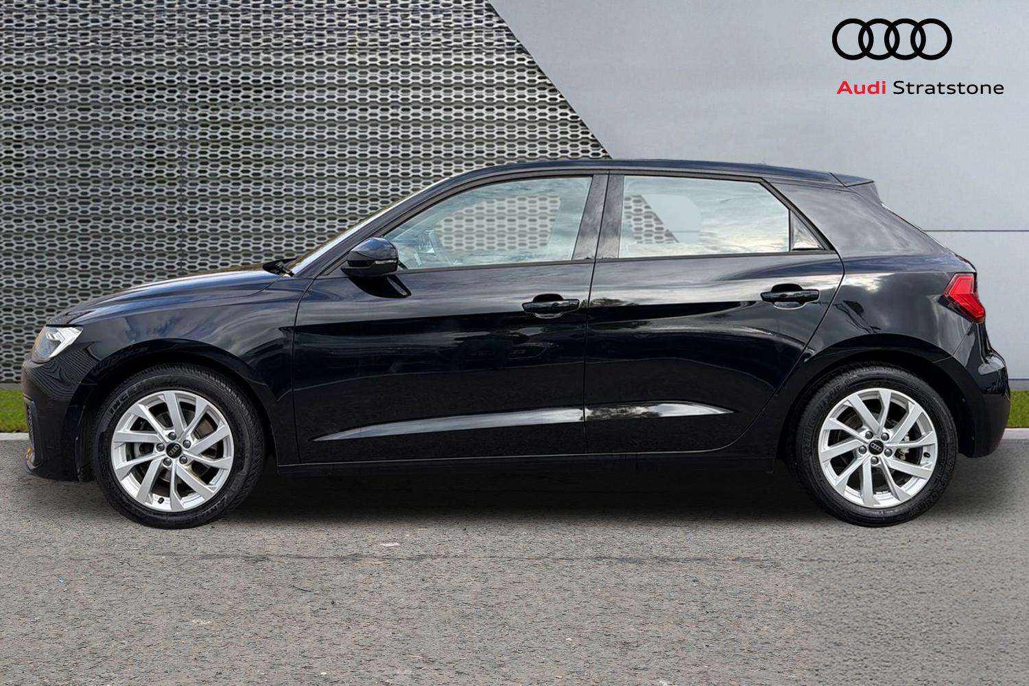 Used Audi A1 2023 for sale - 76540770: Photo 8