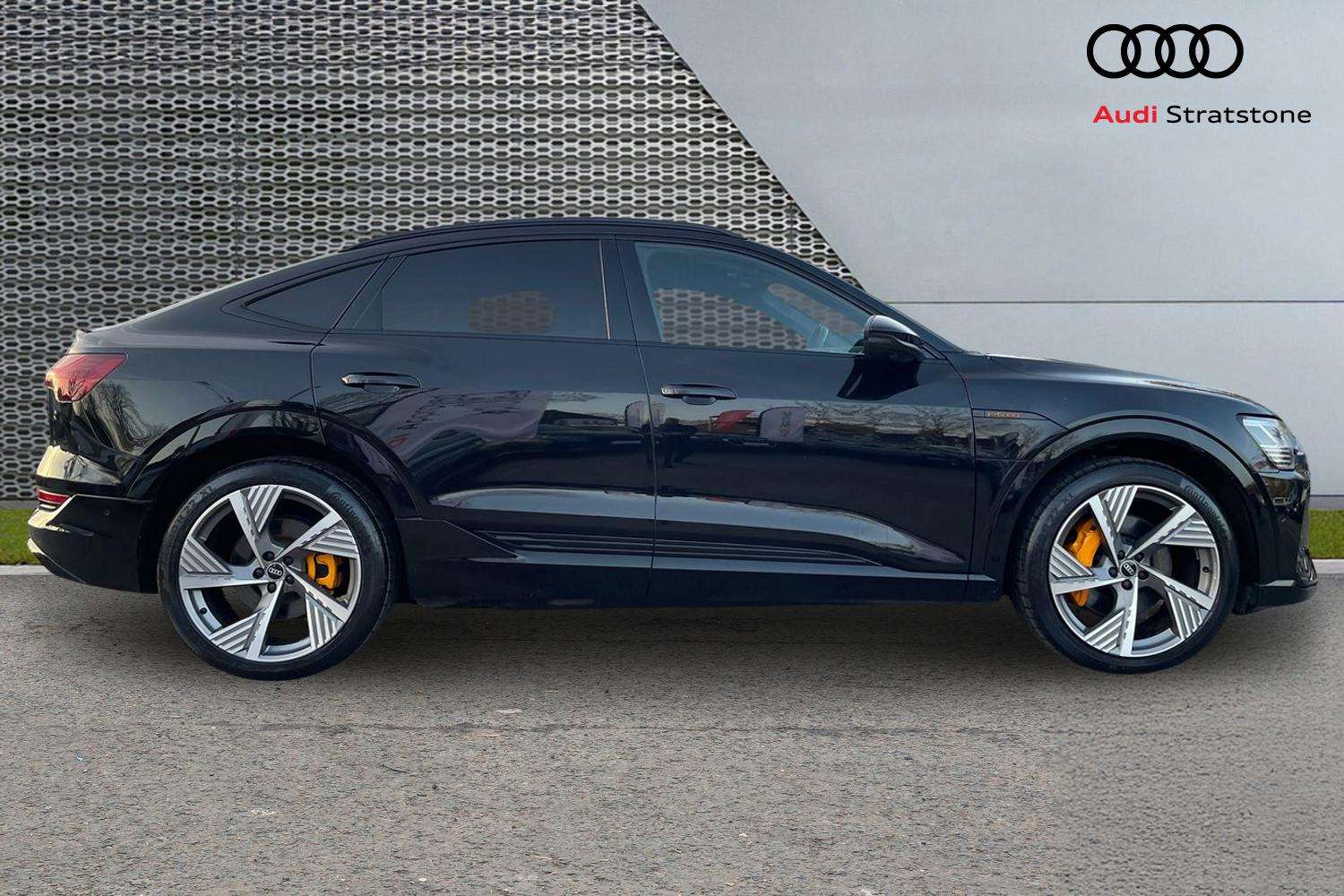 Used Audi e-tron 2021 for sale - 77674844: Photo 4