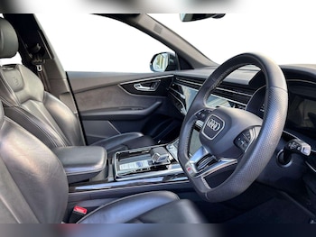 Used Audi Q8 2023 for sale - 76075343: Photo