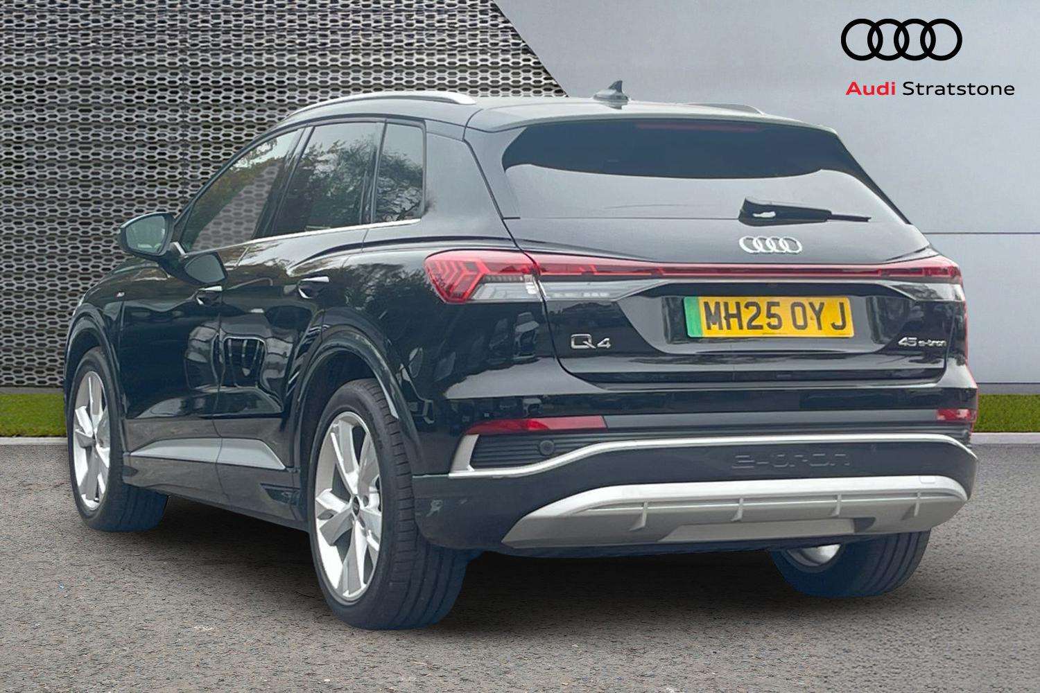 Used Audi Q4 e-tron 2025 for sale - 76746120: Photo 3