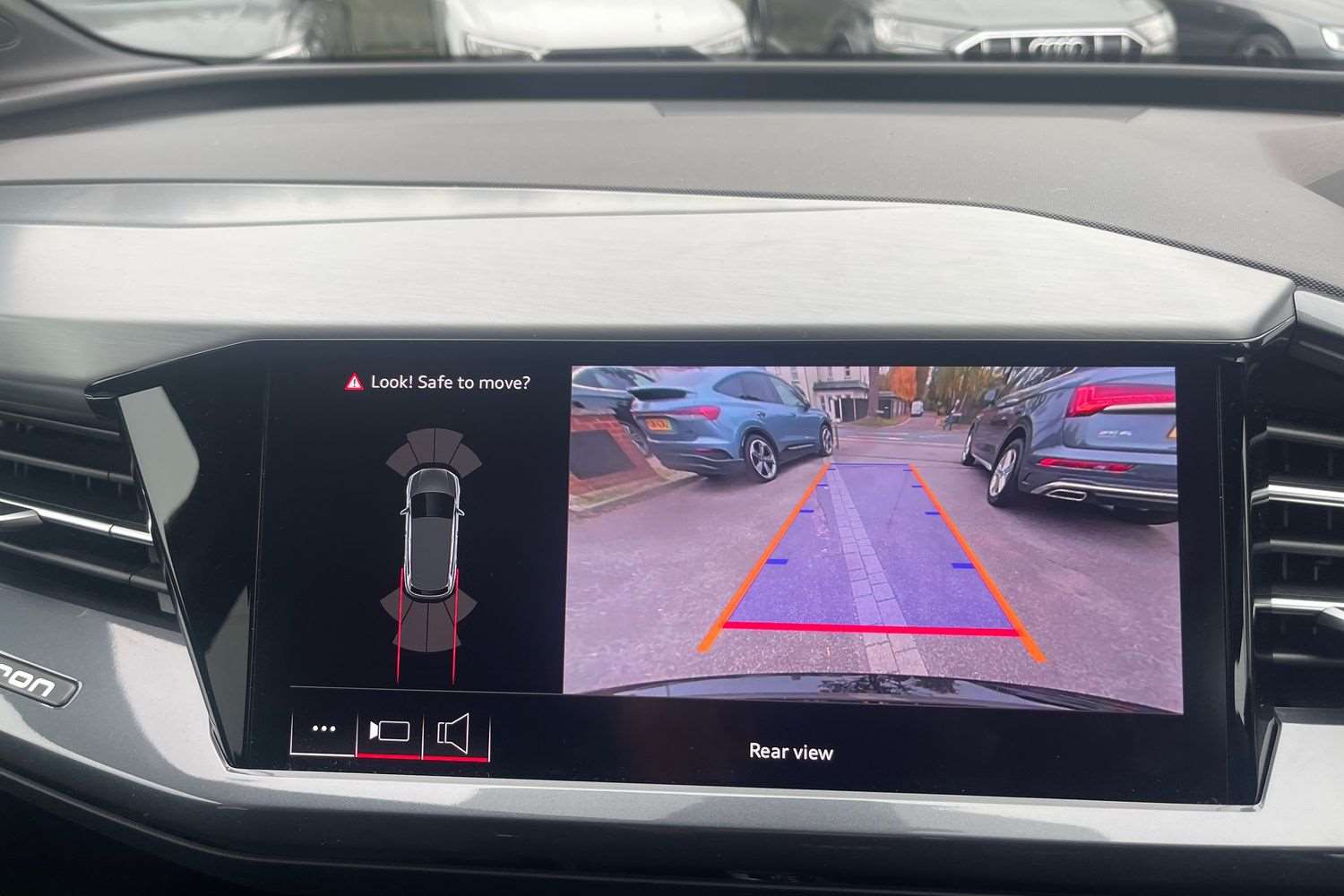 Used Audi Q4 e-tron 2025 for sale - 76746120: Photo 31