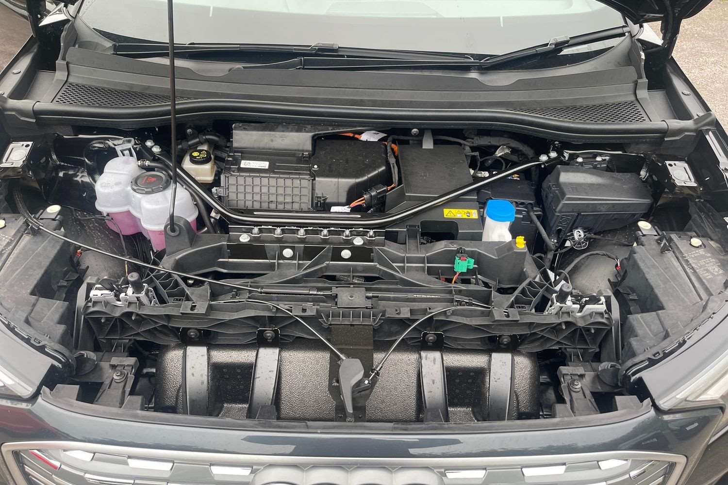 Used Audi Q4 e-tron 2025 for sale - 76746120: Photo 35