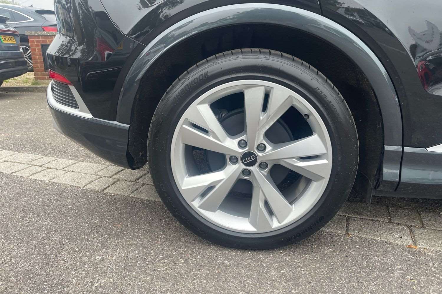 Used Audi Q4 e-tron 2025 for sale - 76746120: Photo 9