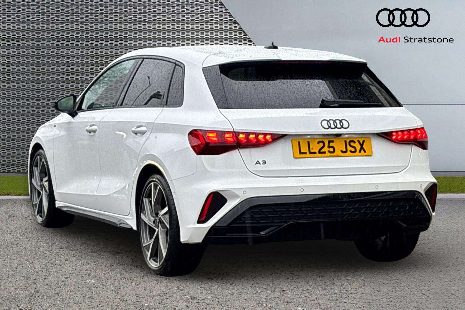 Used Audi A3 2025 for sale - 77219620: Photo 3