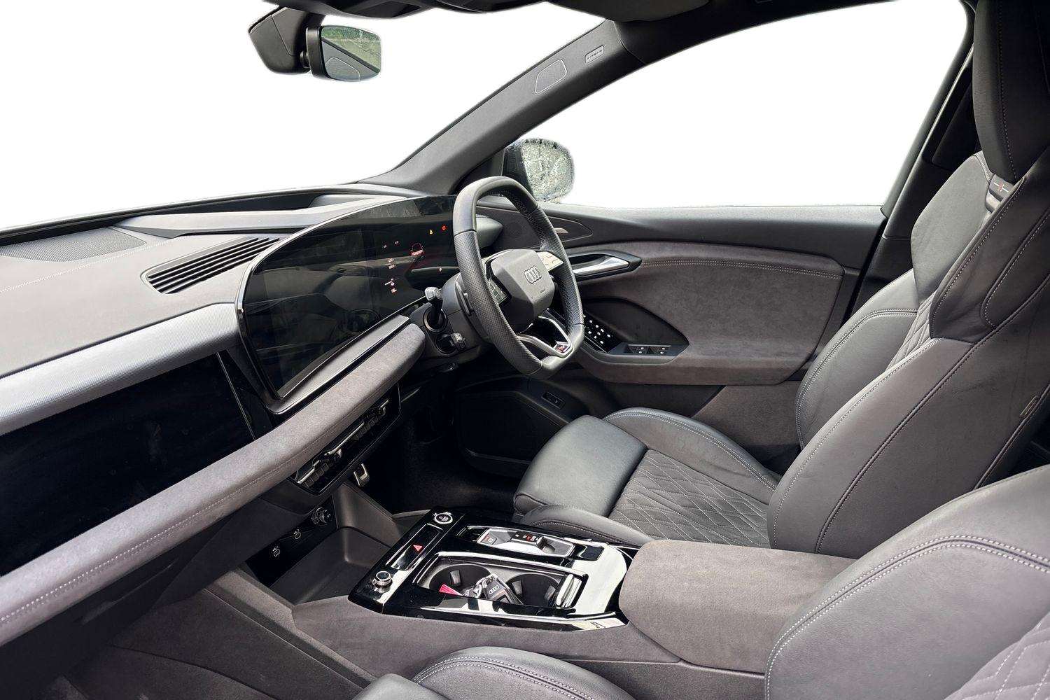 Used Audi Q6 e-tron 2025 for sale - 77239898: Photo 2