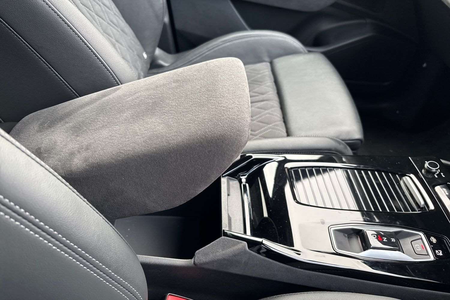 Used Audi Q6 e-tron 2025 for sale - 77239898: Photo 32