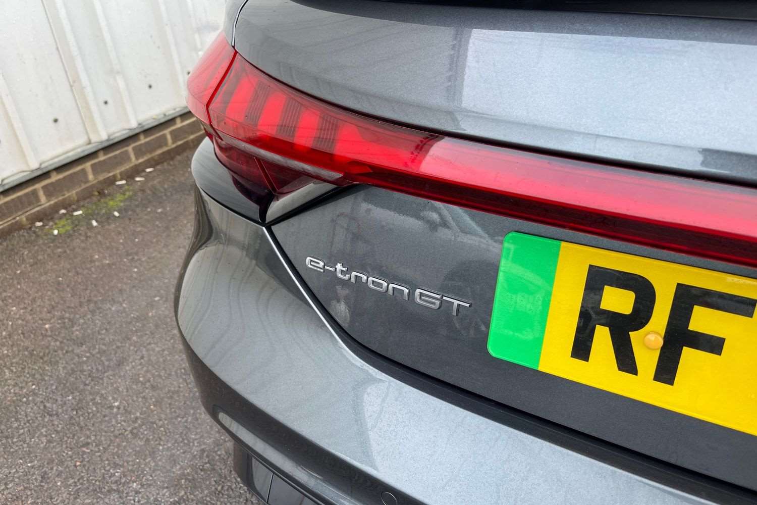 Used Audi e-tron GT 2023 for sale - 76668985: Photo 12