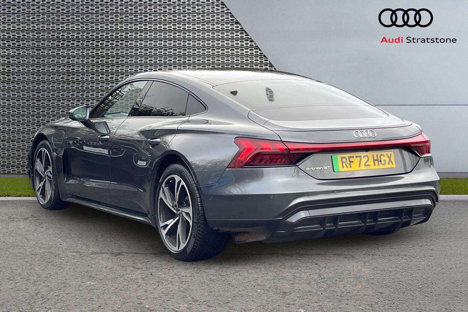 Used Audi e-tron GT 2023 for sale - 76668985: Photo 3