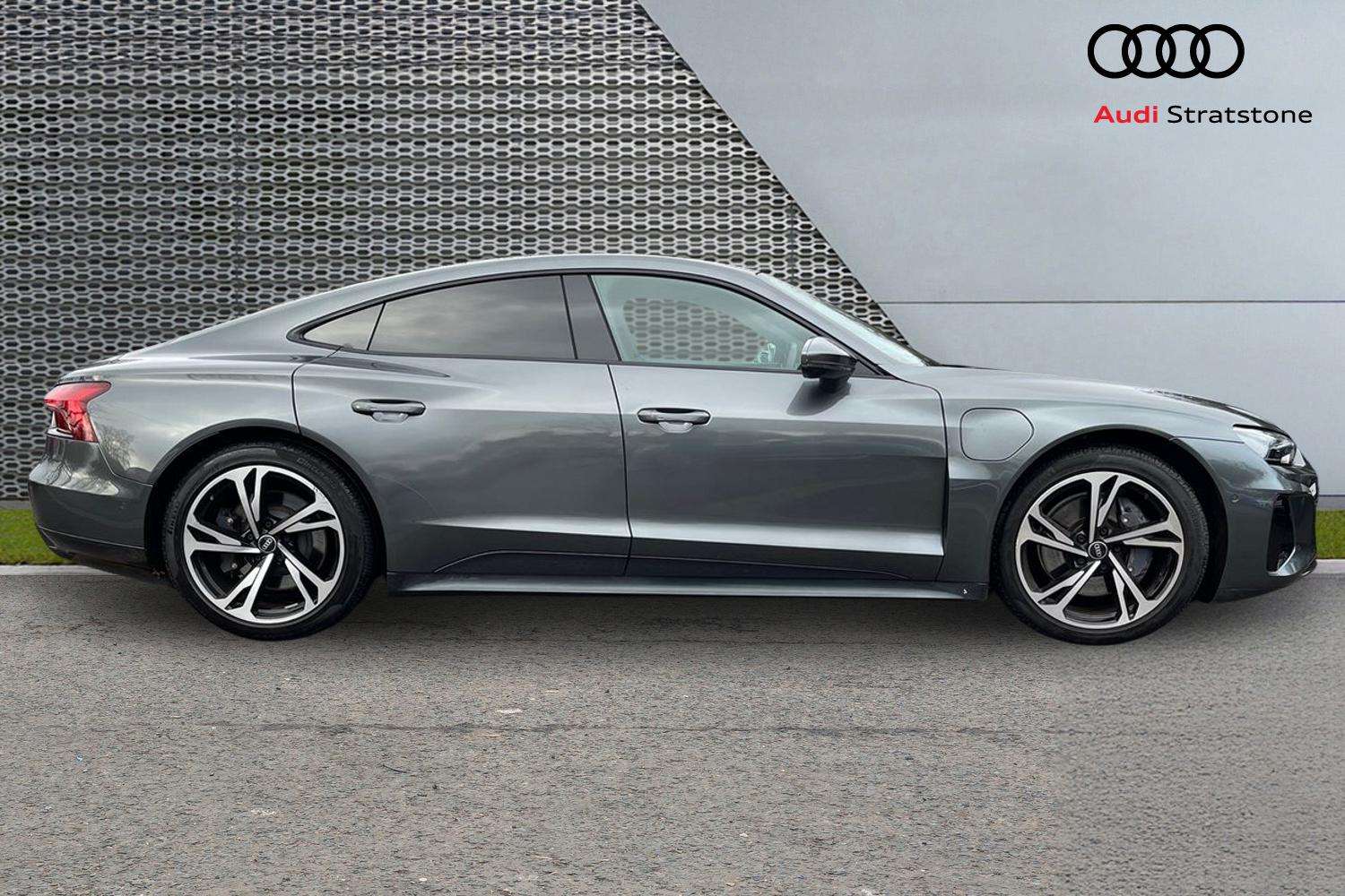 Used Audi e-tron GT 2023 for sale - 76668985: Photo 4