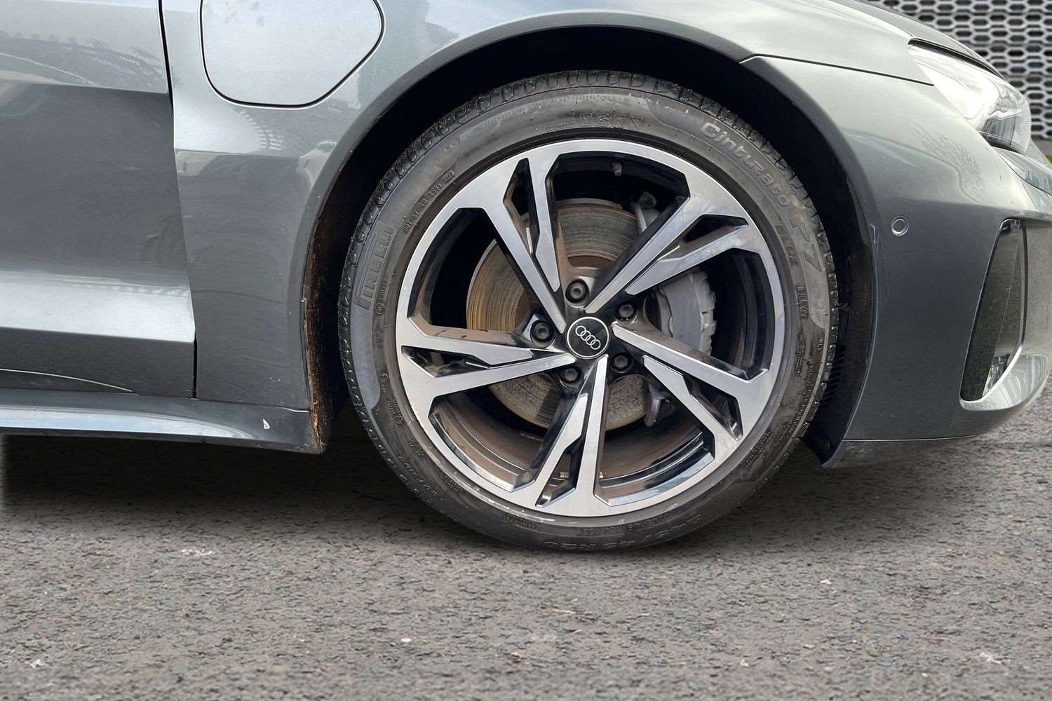 Used Audi e-tron GT 2023 for sale - 76668985: Photo 5