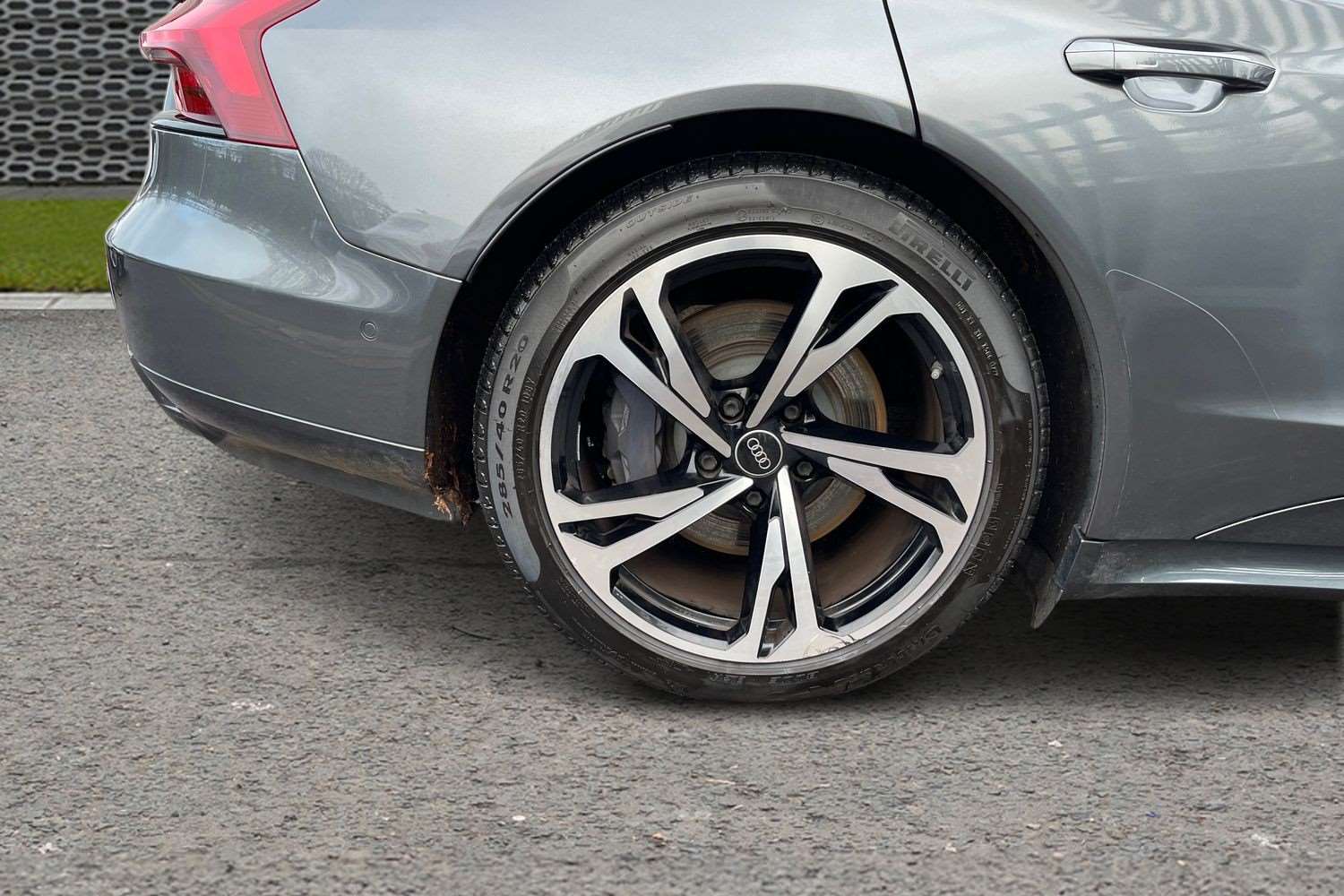 Used Audi e-tron GT 2023 for sale - 76668985: Photo 9