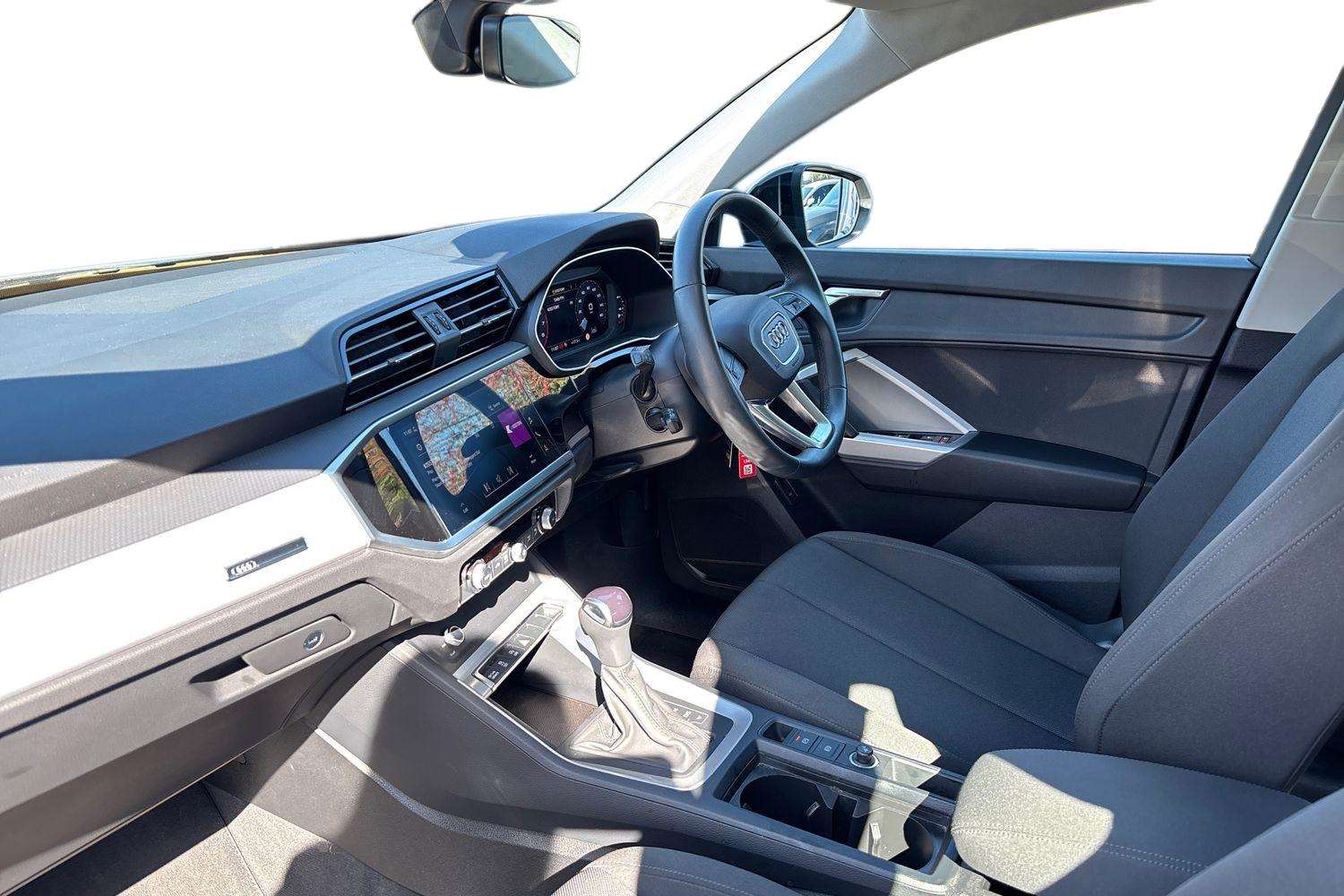 Used Audi Q3 2022 for sale - 77996011: Photo 2