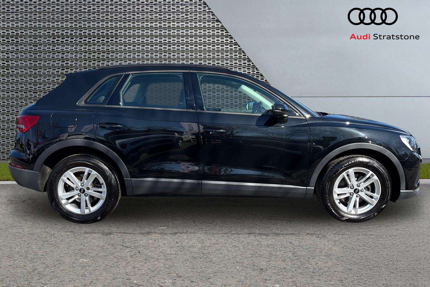 Used Audi Q3 2022 for sale - 77996011: Photo 4