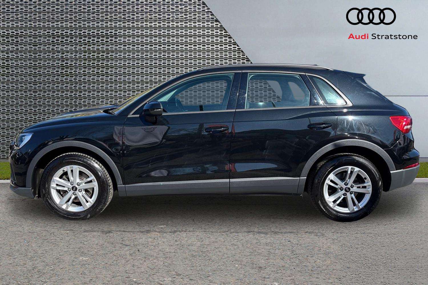 Used Audi Q3 2022 for sale - 77996011: Photo 8