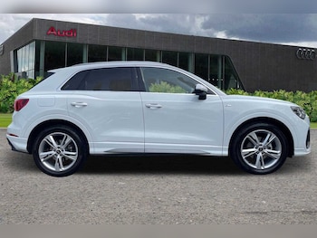 Used Audi Q3 2025 for sale - 75452787: Photo