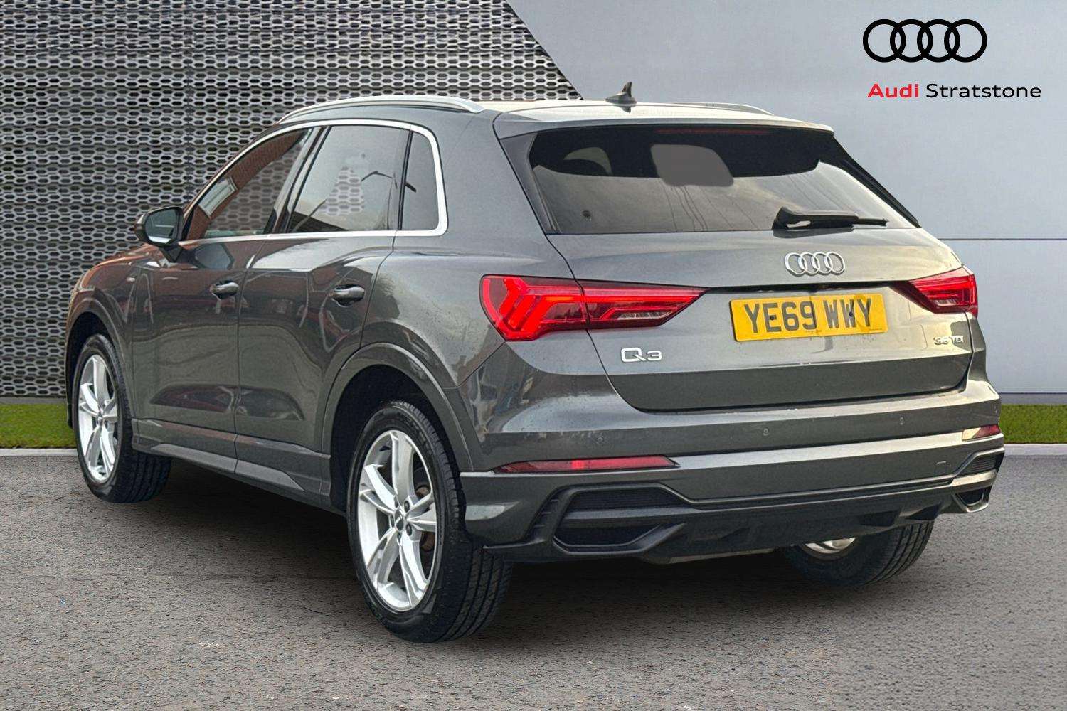 Used Audi Q3 2019 for sale - 76610498: Photo 3