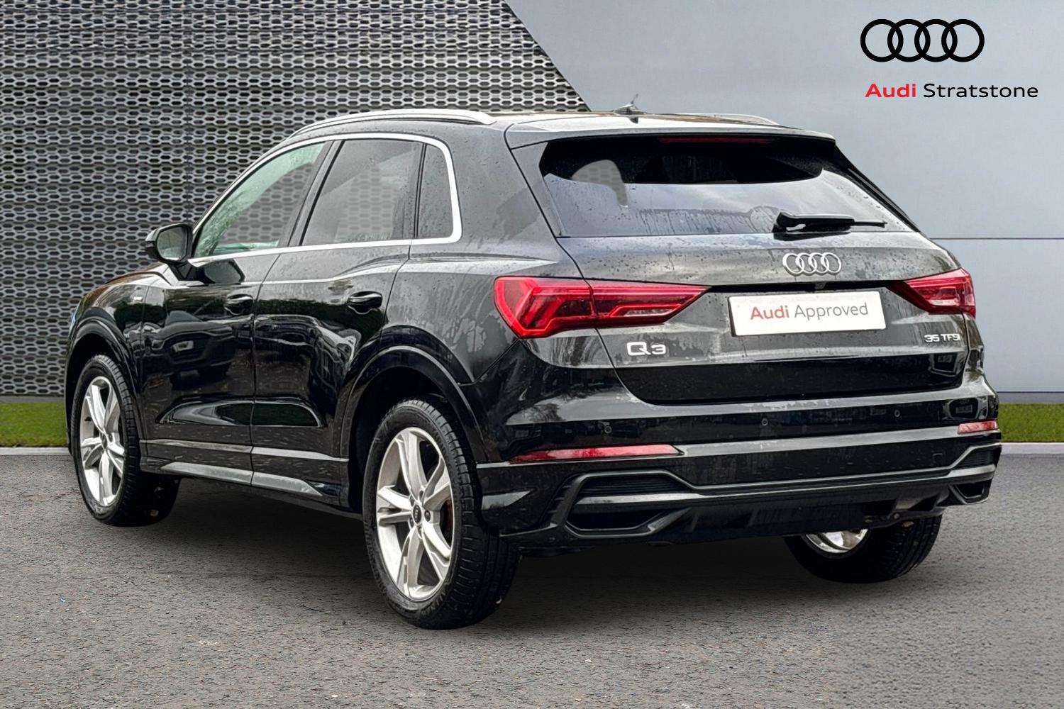 Used Audi Q3 2021 for sale - 76967724: Photo 3
