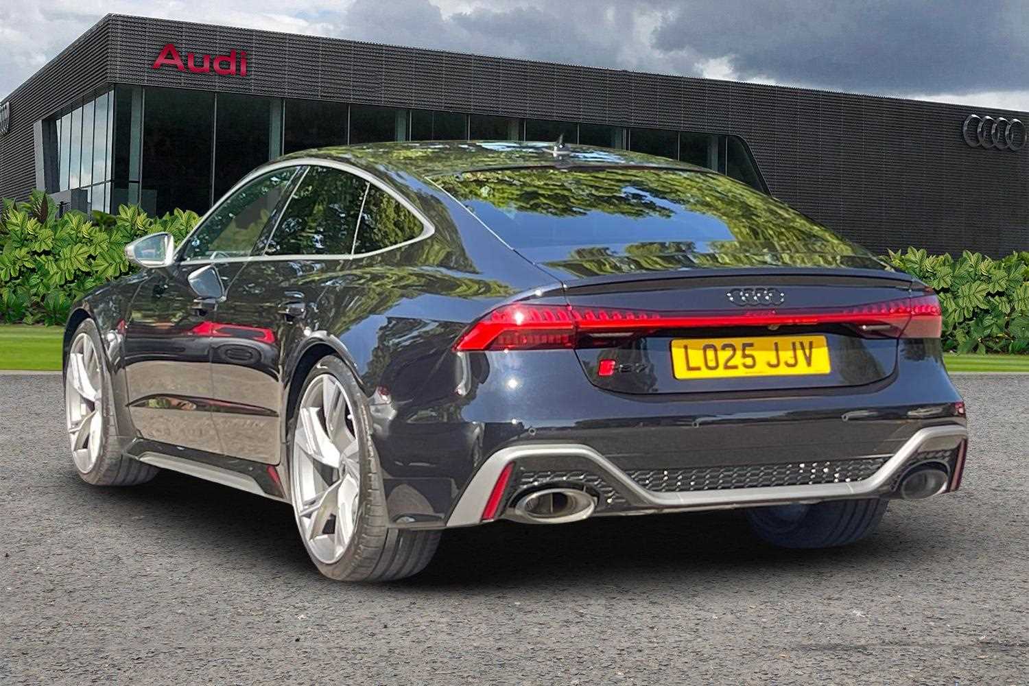 Used Audi RS7 2025 for sale - 76390610: Photo 3